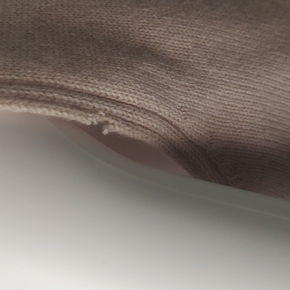 Dooney and Bourke 100% CASHMERE sweatervest - Picture 4 of 5